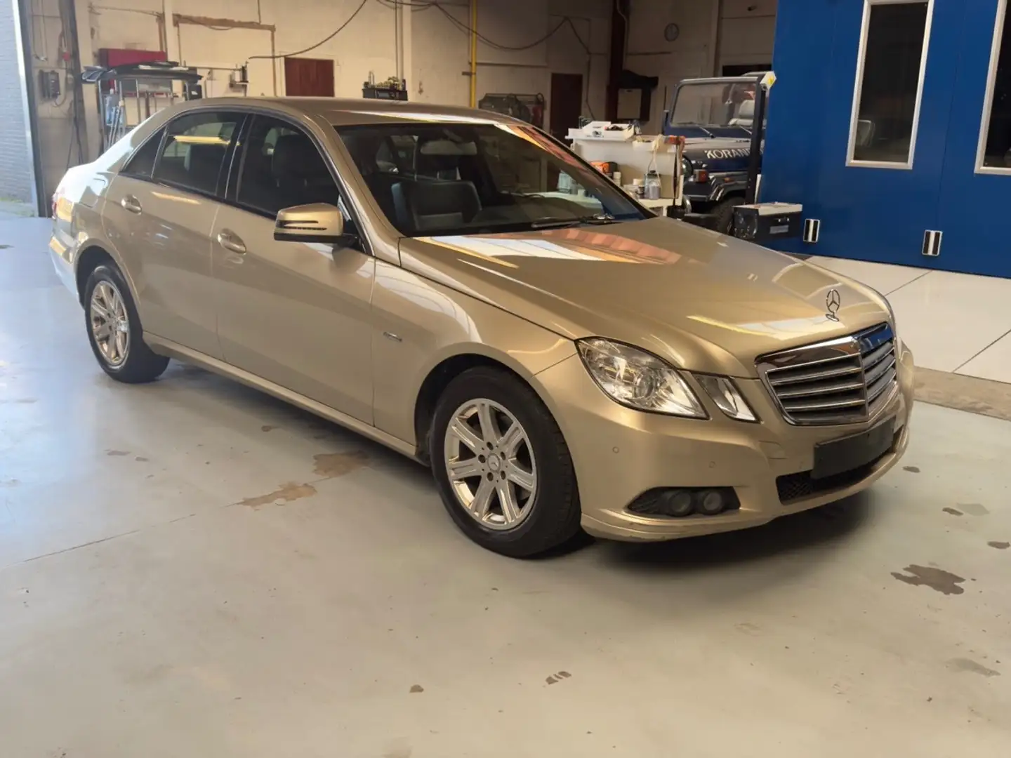 Mercedes-Benz E 200 CDI BE Elegance Or - 1