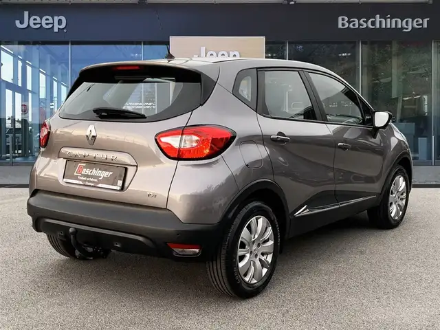 Renault Captur view 3