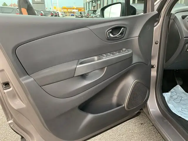 Renault Captur view 12