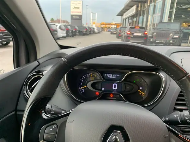 Renault Captur view 10