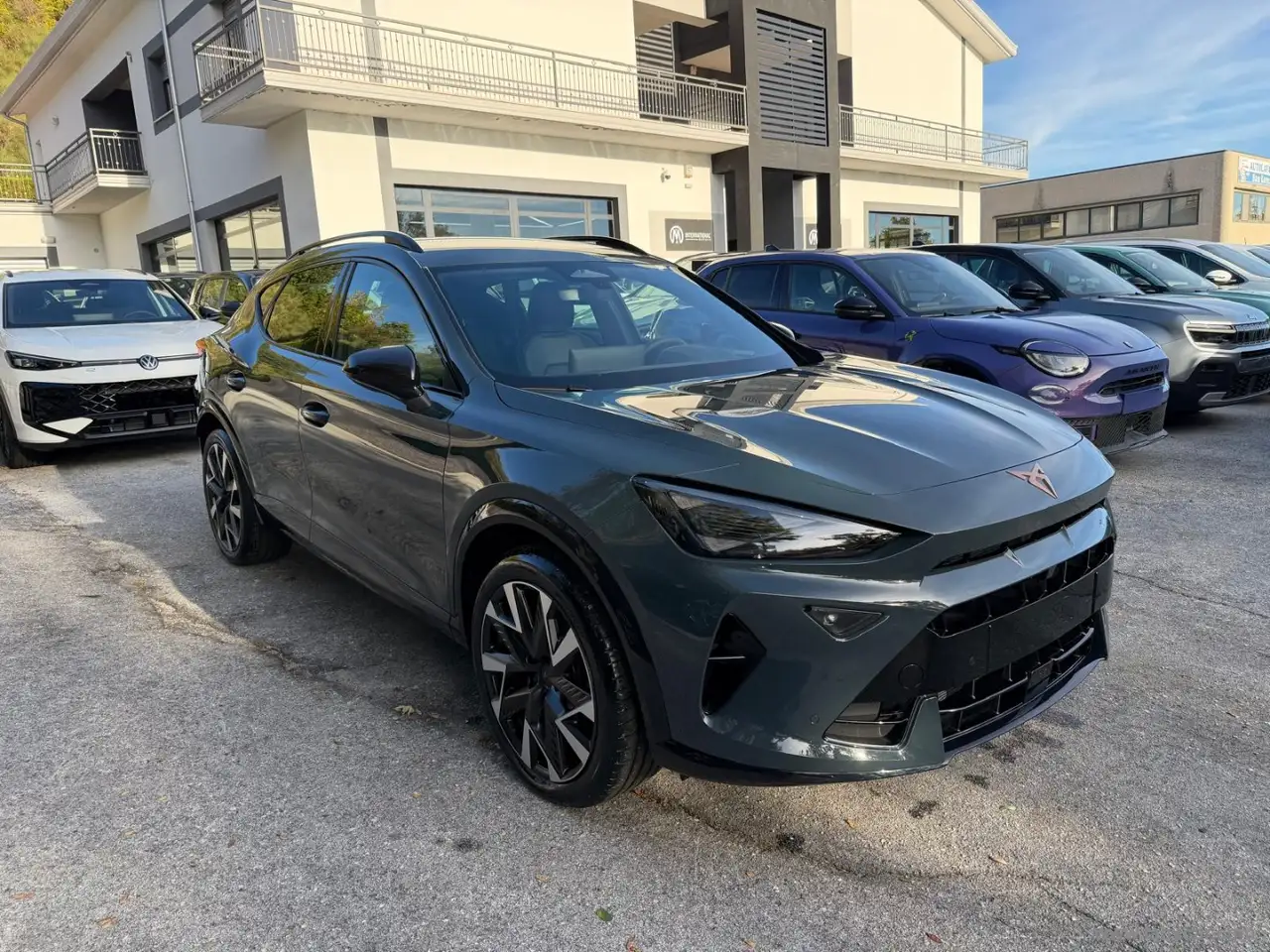 2026 CUPRA Formentor 1.5 e-Hybrid DSG, photograph 3