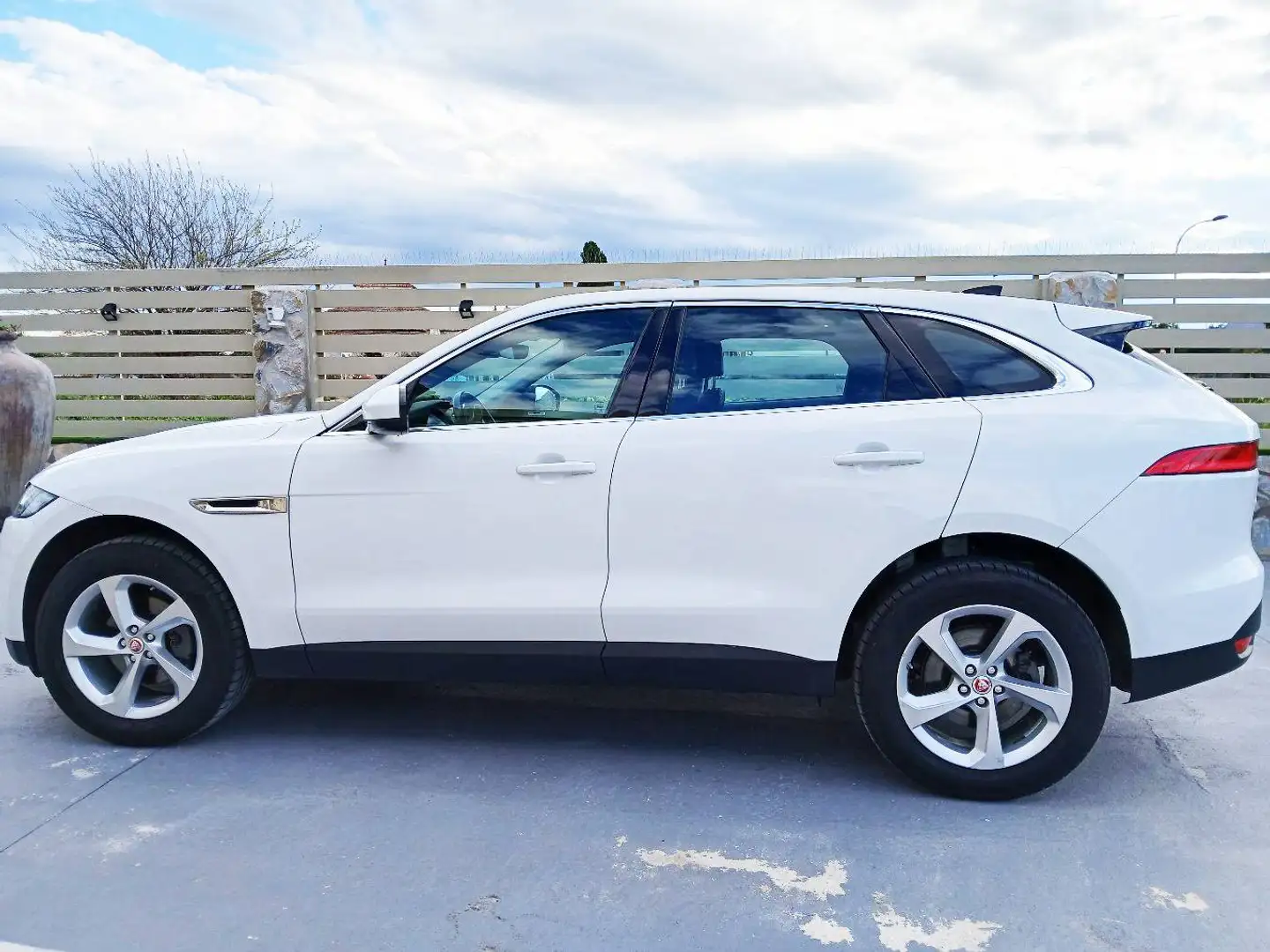 Jaguar F-Pace F-Pace 2.0i4D Prestige Aut. AWD 180 Prestige Blanco - 1