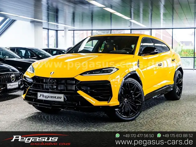 Lamborghini Urus SE 4.0 V8 AKRAPOVIC / FOND TV / CARBON