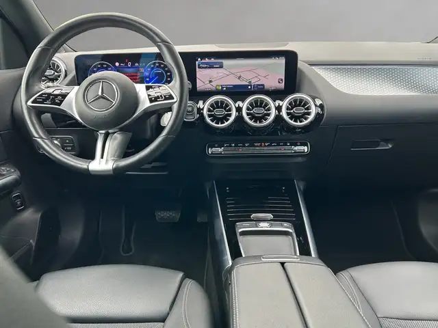 Mercedes-Benz 250 view 10