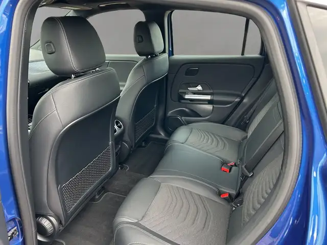 Mercedes-Benz 250 view 8