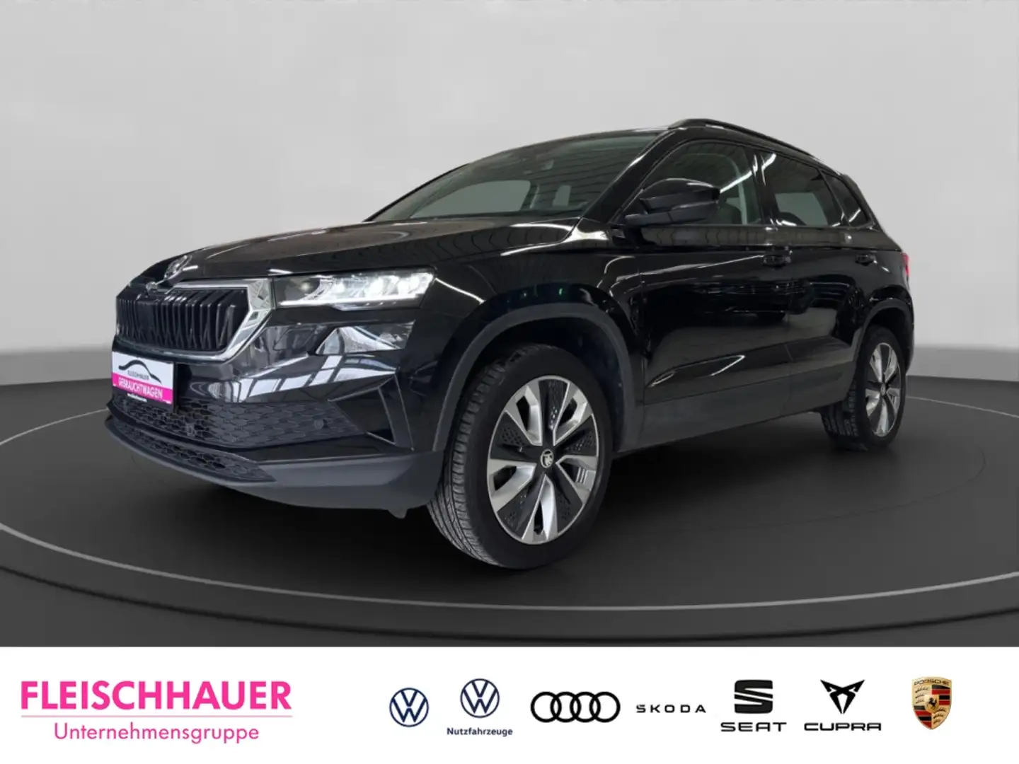 Skoda Karoq Style 1.5 TSI LED+PANO+ACC+NAVI+RFK+SHZ+DAB Schwarz - 1