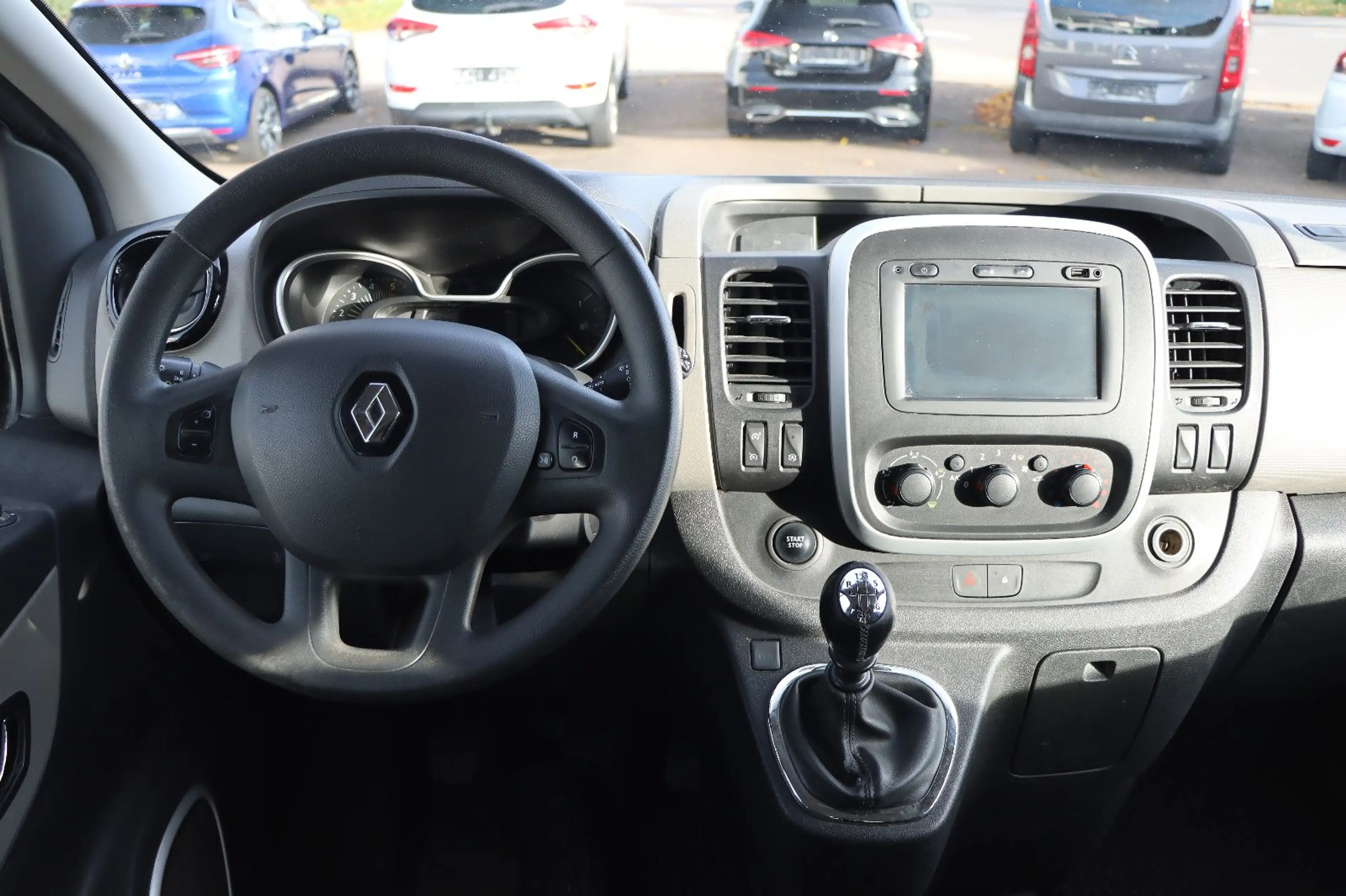 Renault Trafic 8-Sitzer L1H1 Expression l NAVI l KAMERA — photo 9