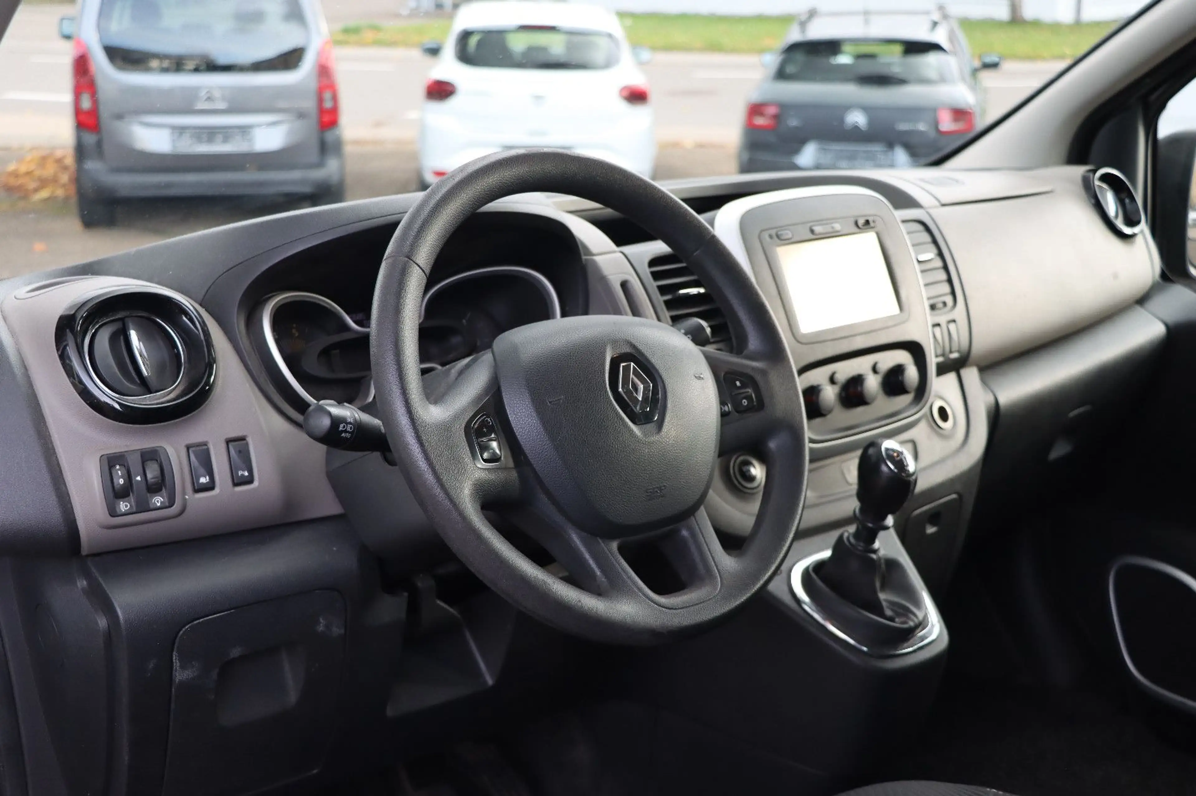 Renault Trafic 8-Sitzer L1H1 Expression l NAVI l KAMERA — photo 14
