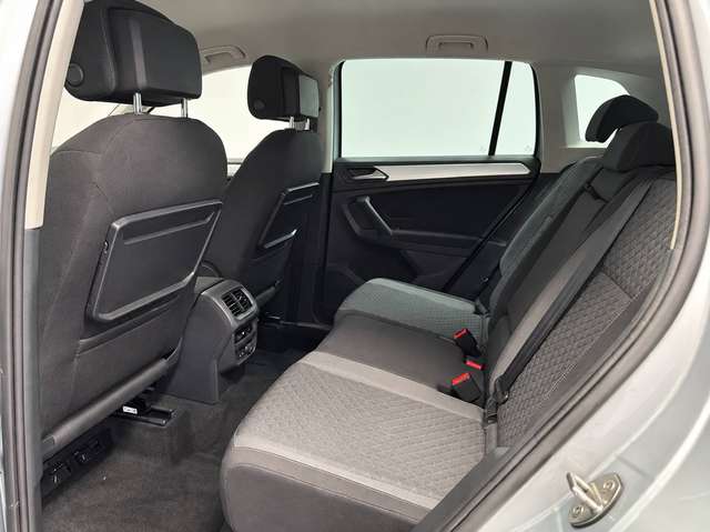 Volkswagen Tiguan — photo 15