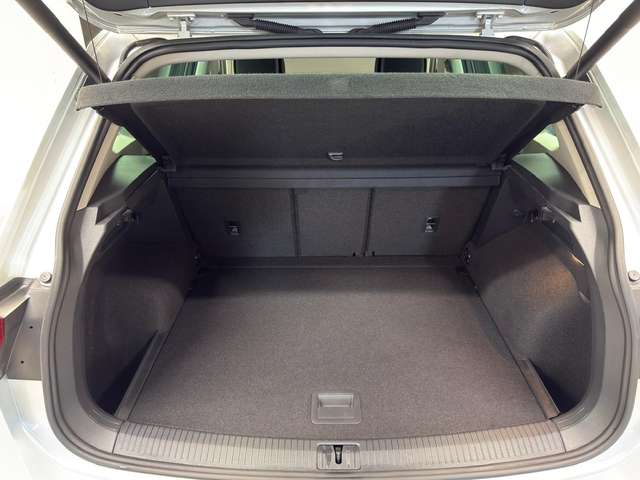 Volkswagen Tiguan — photo 16