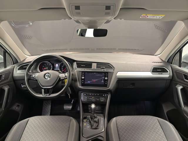 Volkswagen Tiguan — photo 9