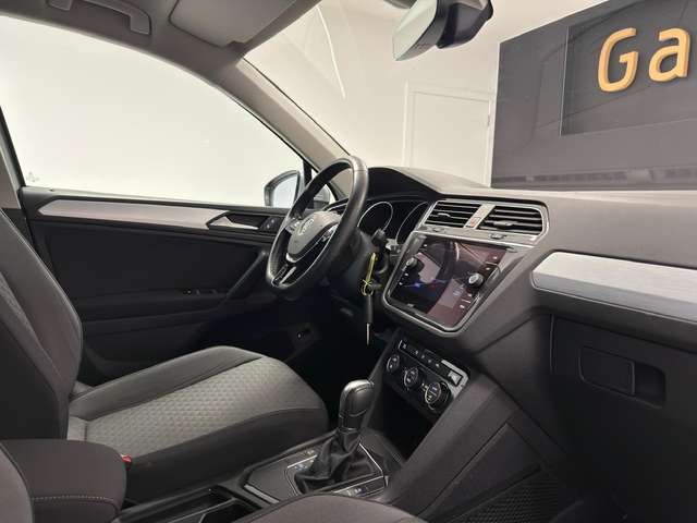 Volkswagen Tiguan — photo 13