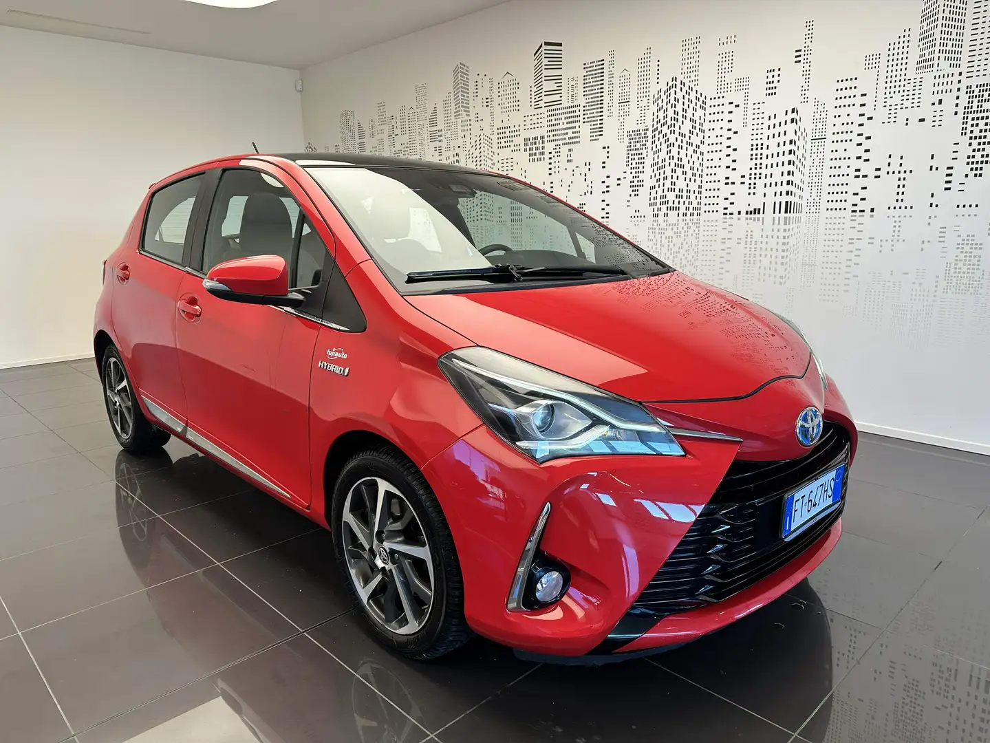 Toyota Yaris Yaris 5p 1.5h Style Rouge - 2