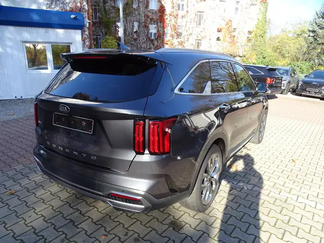 Kia Sorento view 6
