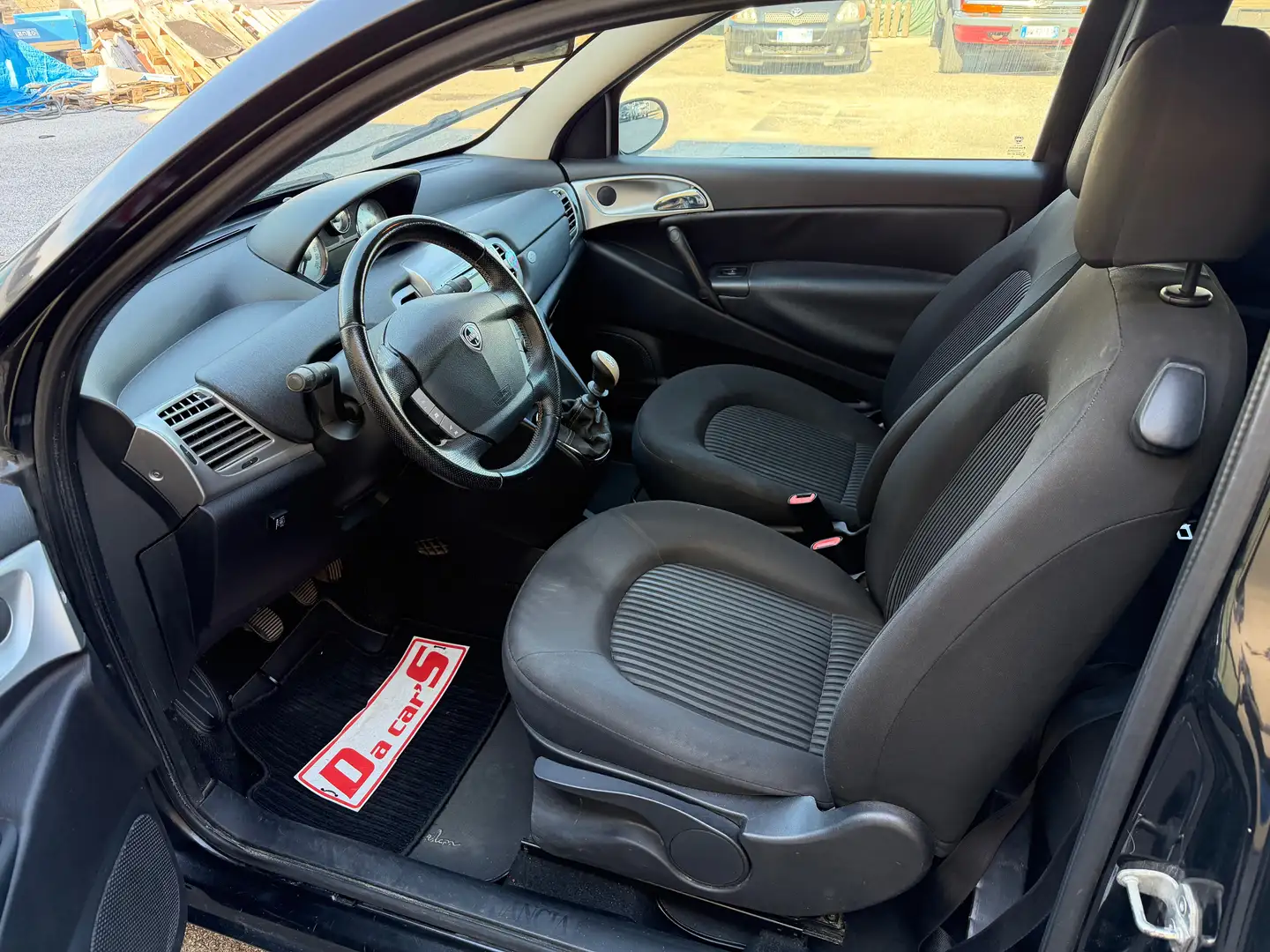 Lancia Ypsilon 1.4 8v Platinum ecochic Gpl, NEOPATENTATI OK! Nero - 2