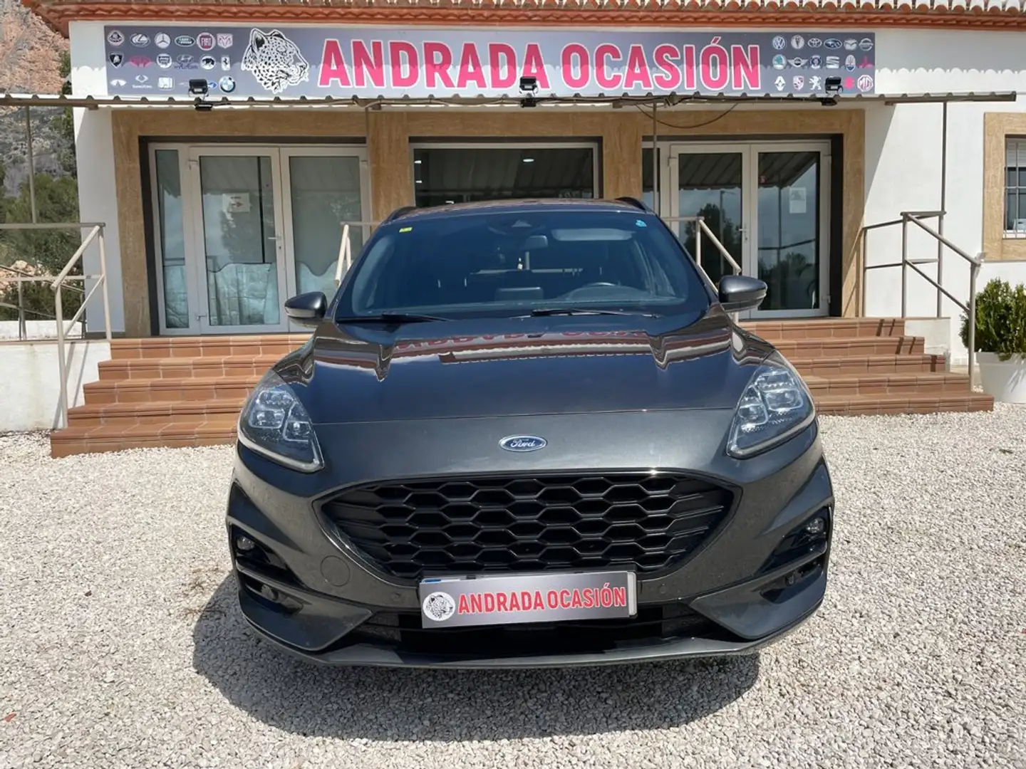 Ford Kuga 1.5 EcoBoost ST-Line FWD 150 Grijs - 1