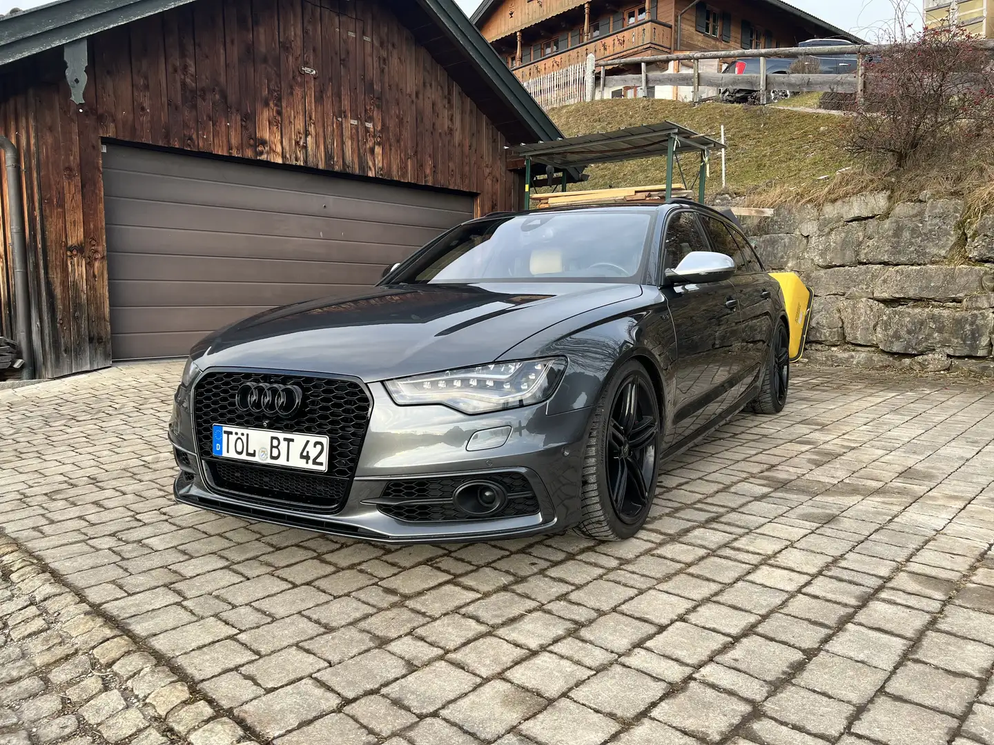 Audi S6 Avant - 1
