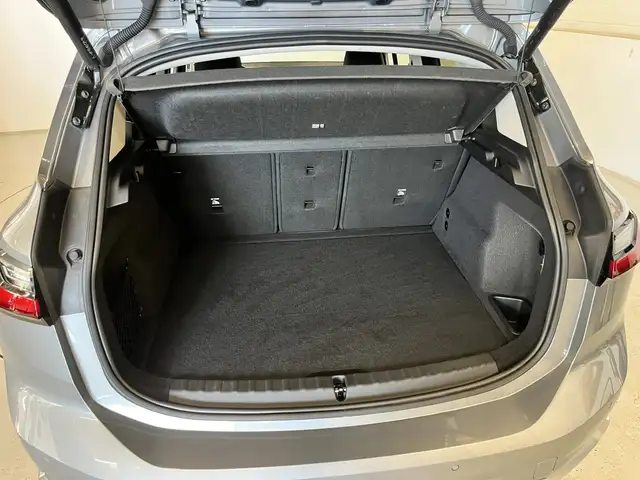 BMW 2 Series view 15