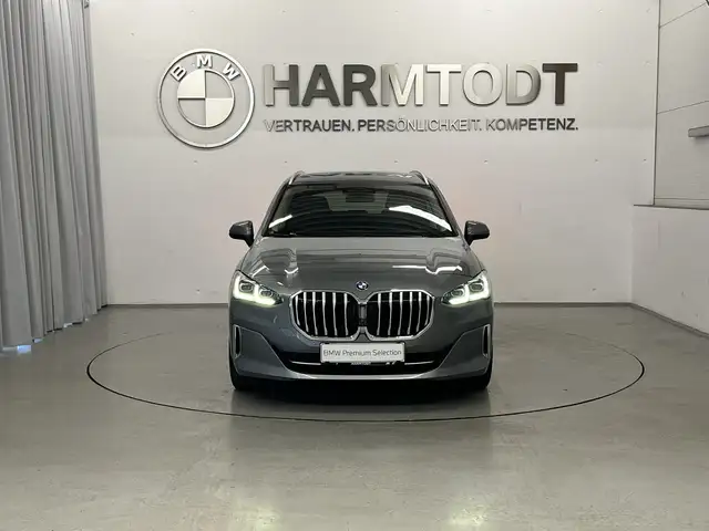BMW 2 Series view 6