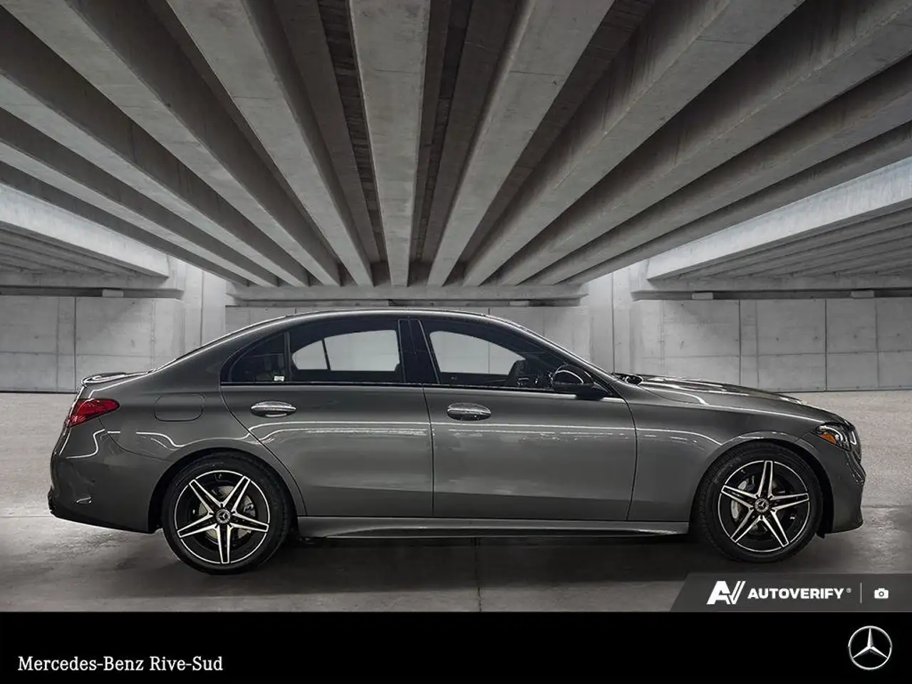 Mercedes-Benz C-Class снимка Mercedes-Benz C-Class