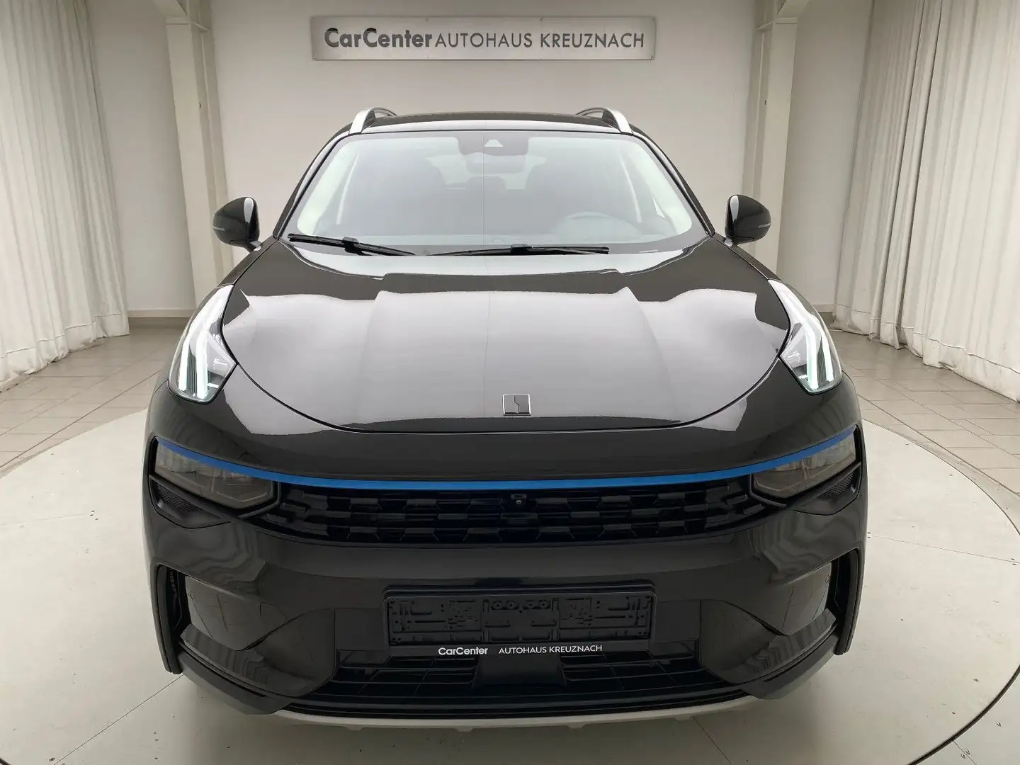 Lynk & Co 01 01 PHEV 1.5 Plug-in-Hybrid Automatik 360° Negro - 2