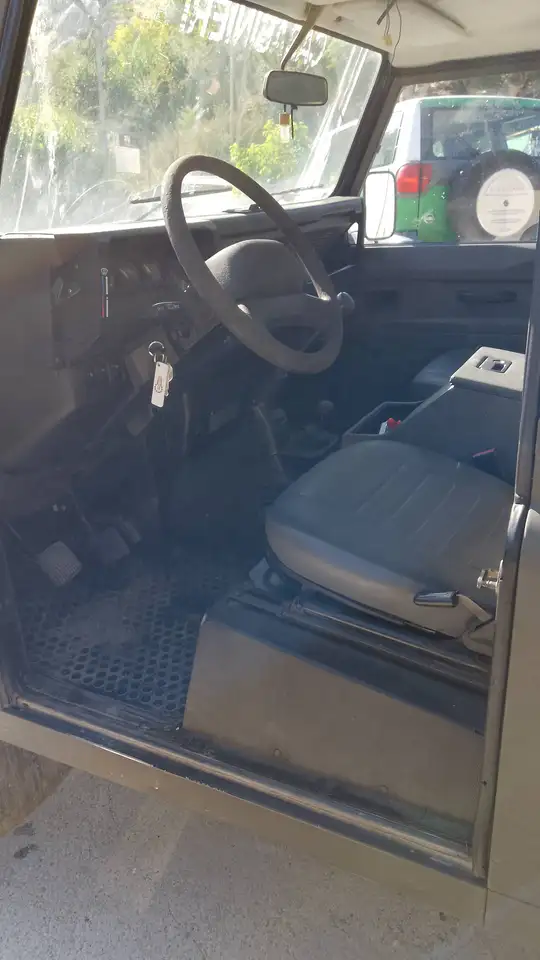 Land Rover Defender 90 2.5 td5 E SW, foto 6