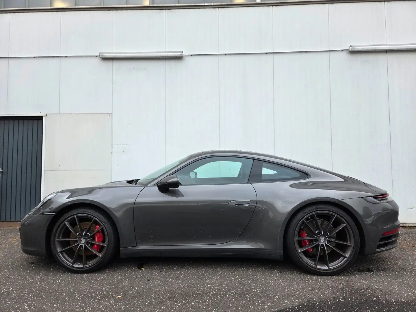 Porsche 992 911/992 Carrera S aus 1. Hand Grau - 1