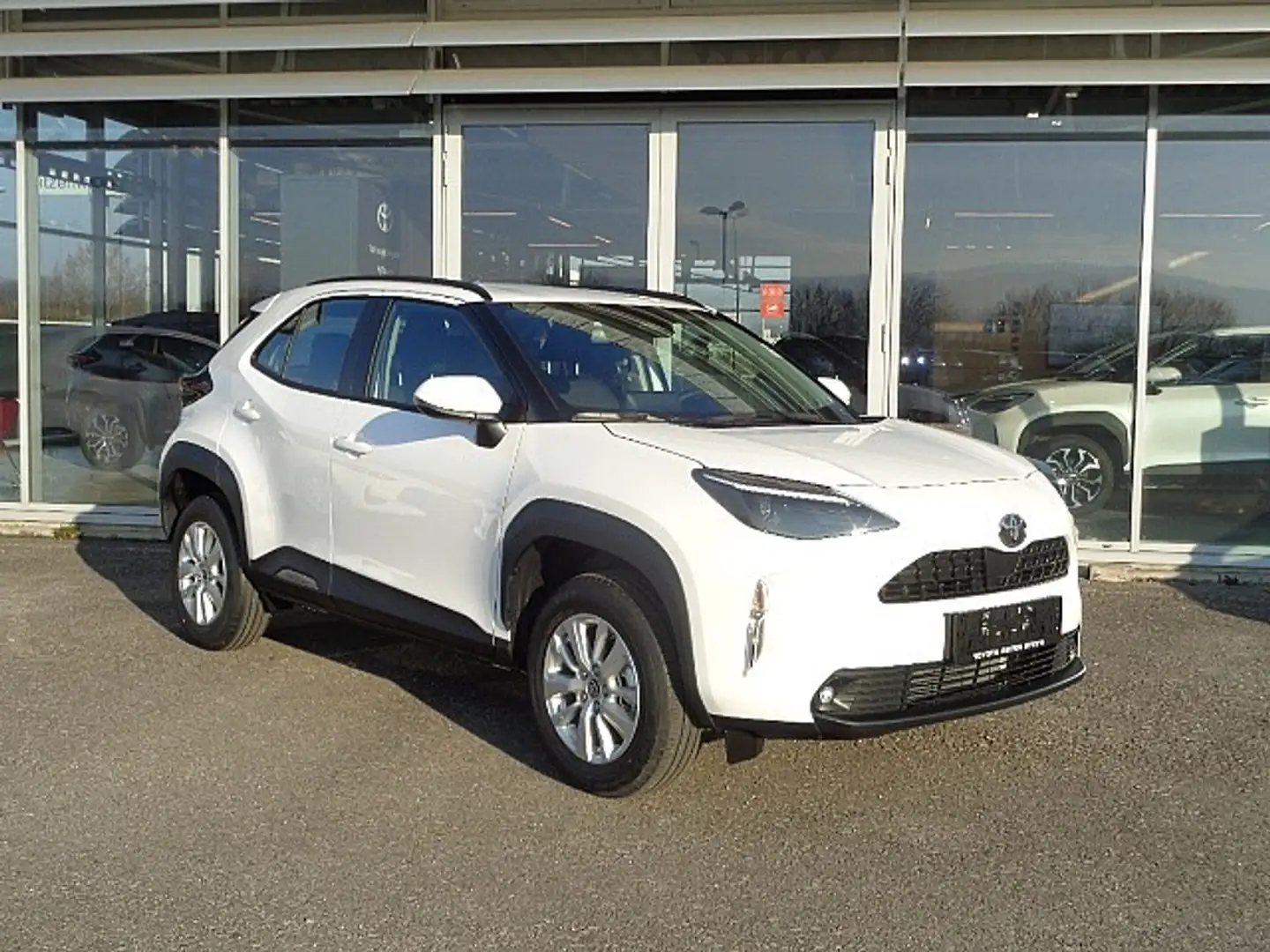 Toyota Yaris Cross 1,5 VVT-i Hybrid City Aut. *AKTION* *PROMPT* Білий - 1