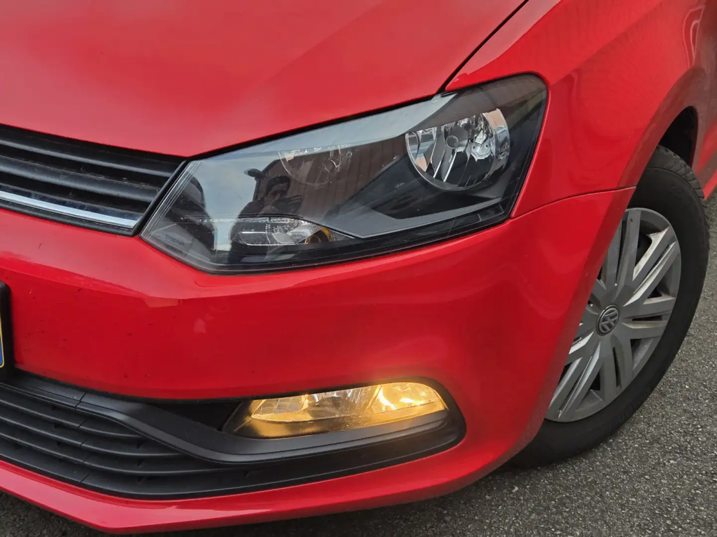 Volkswagen Polo 1.0i 60CV TRENDLINE Rojo - 2