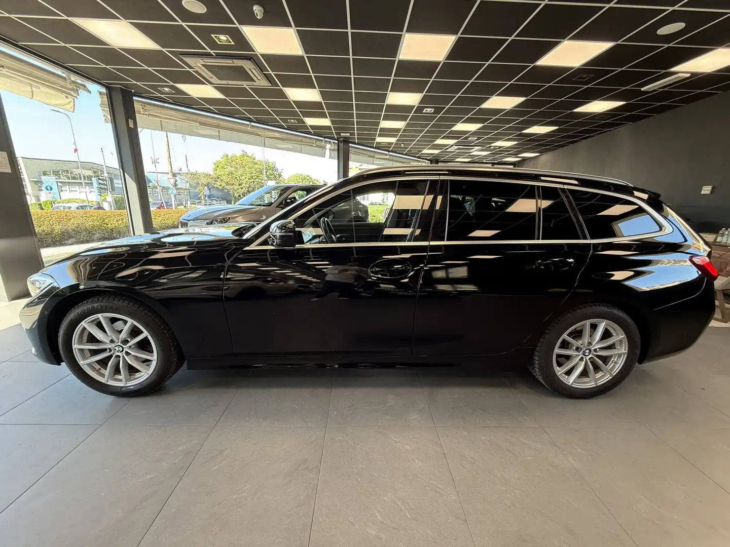 BMW 316 316d 48V Business Advantage Schwarz - 2