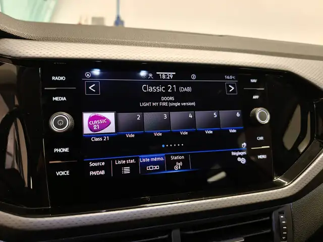 Volkswagen T-Cross view 13