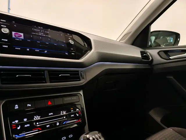 Volkswagen T-Cross view 20