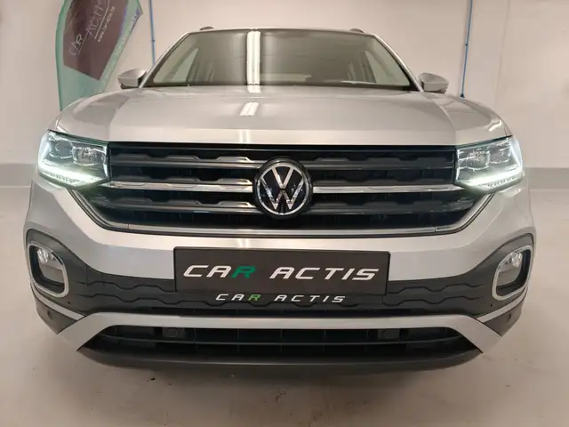 Volkswagen T-Cross view 2