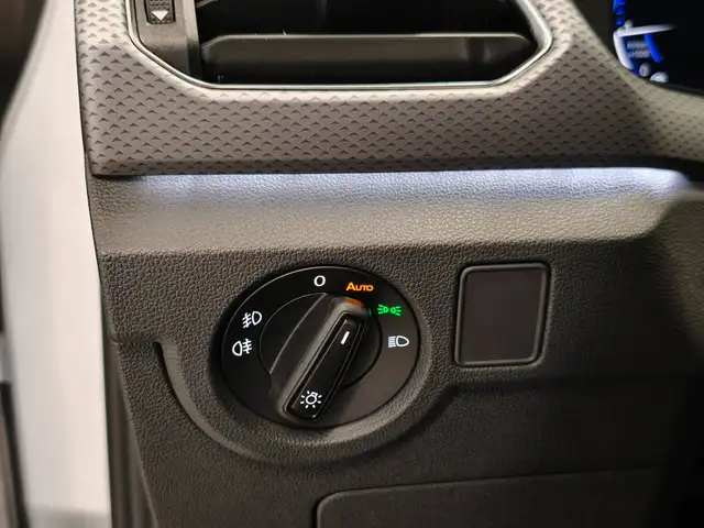 Volkswagen T-Cross view 19