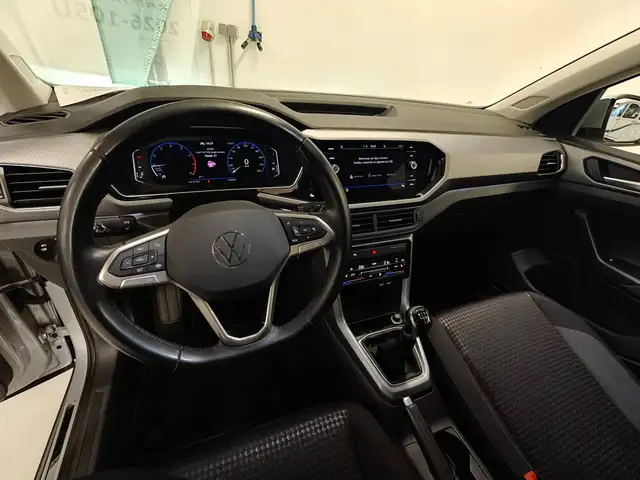Volkswagen T-Cross view 8