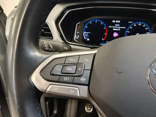 Volkswagen T-Cross view 10