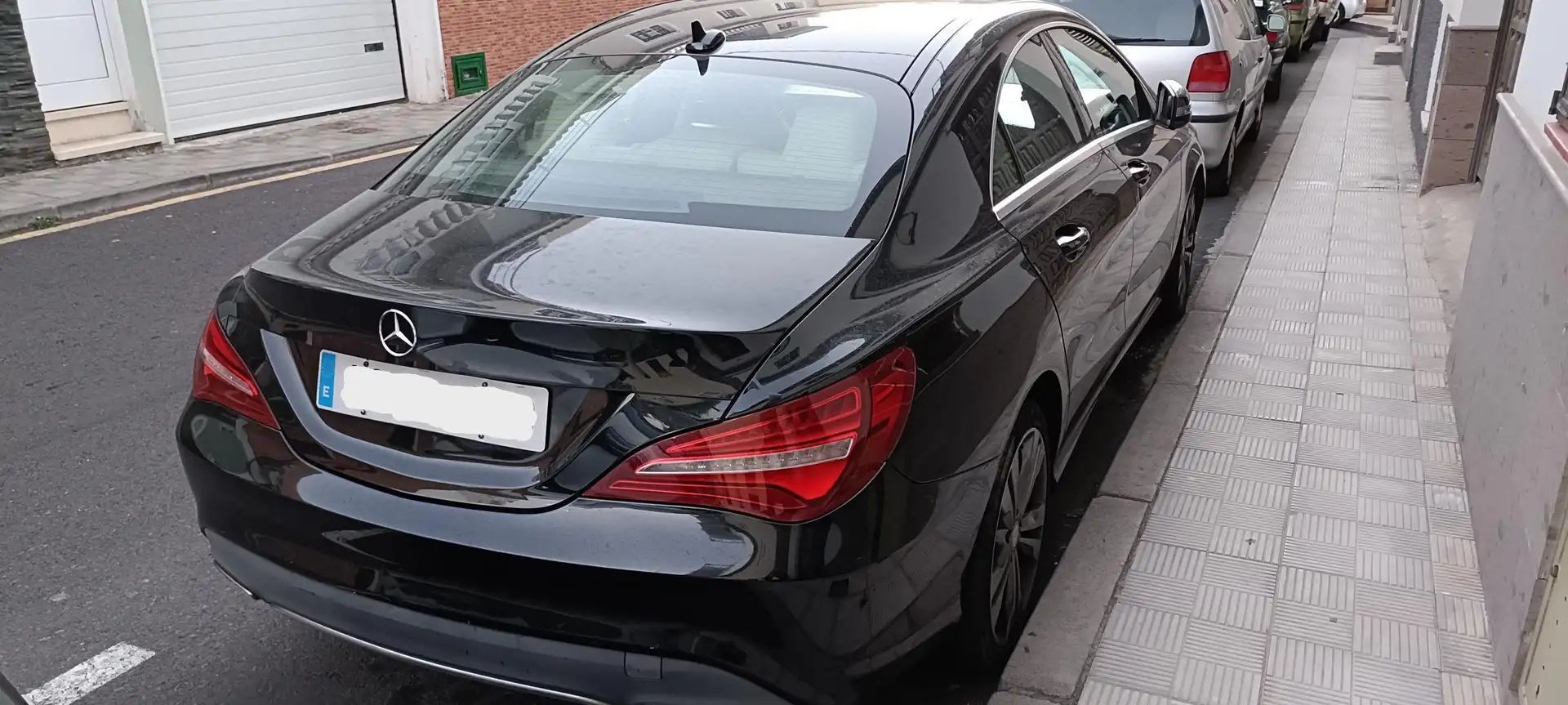Mercedes-Benz CLA 200 200d Negro - 1