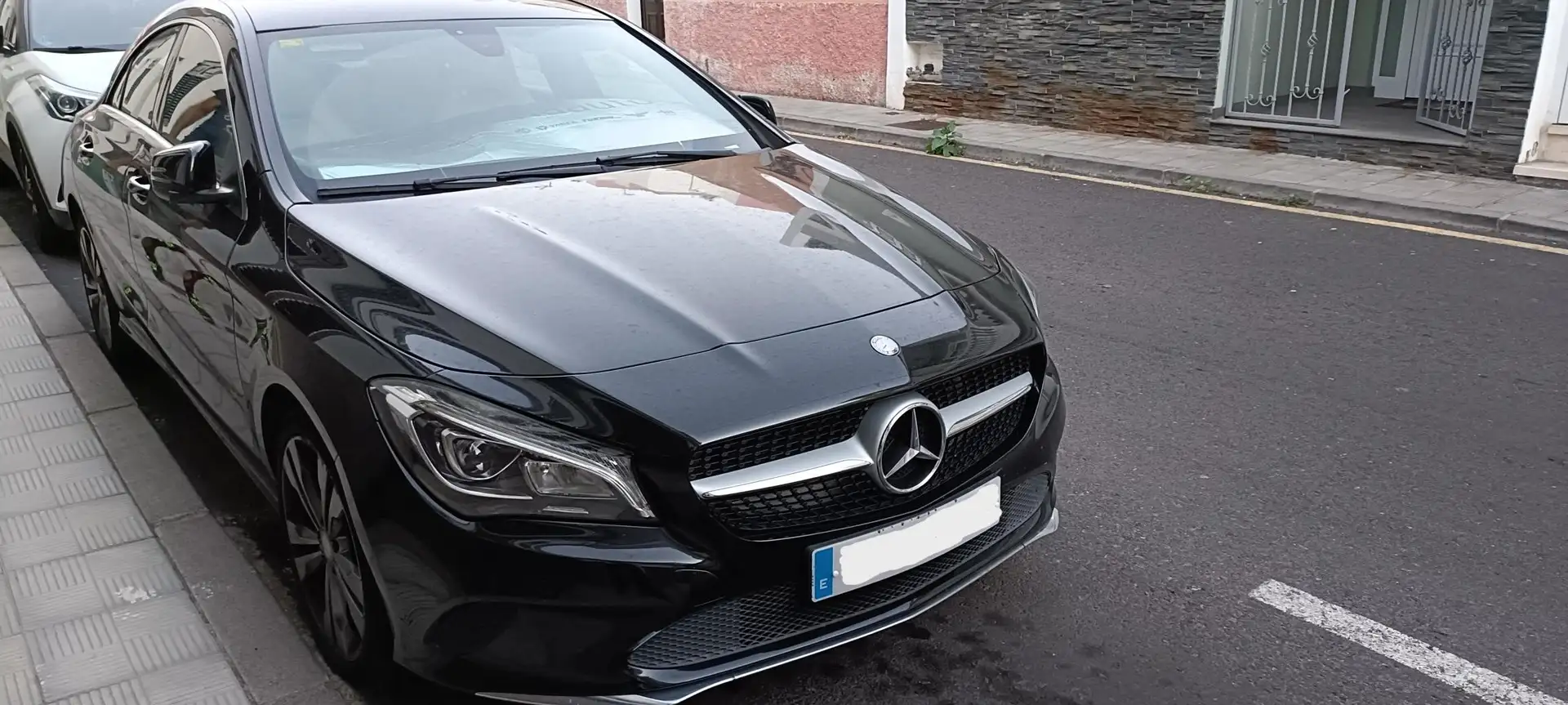 Mercedes-Benz CLA 200 200d Negro - 2