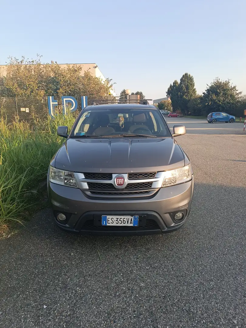 Fiat Freemont Freemont 2.0 mjt 16v 140cv Šedá - 1