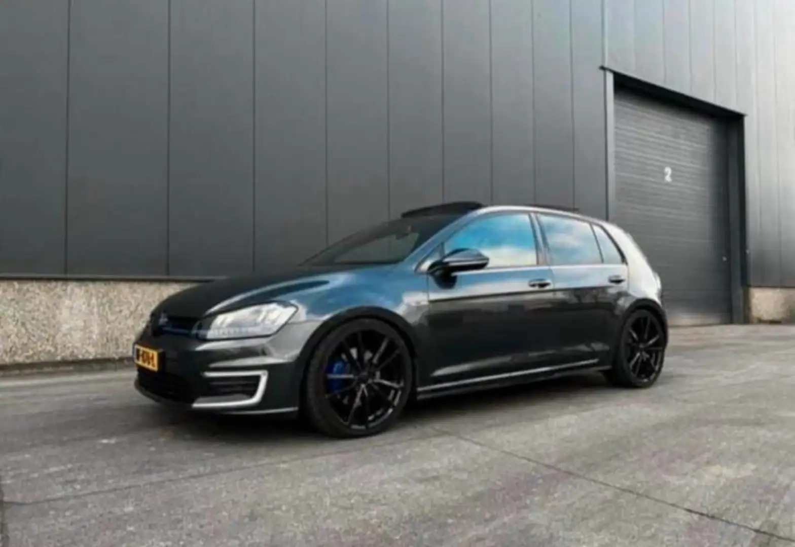 Volkswagen Golf 1.4 TSI GTE Zwart - 1