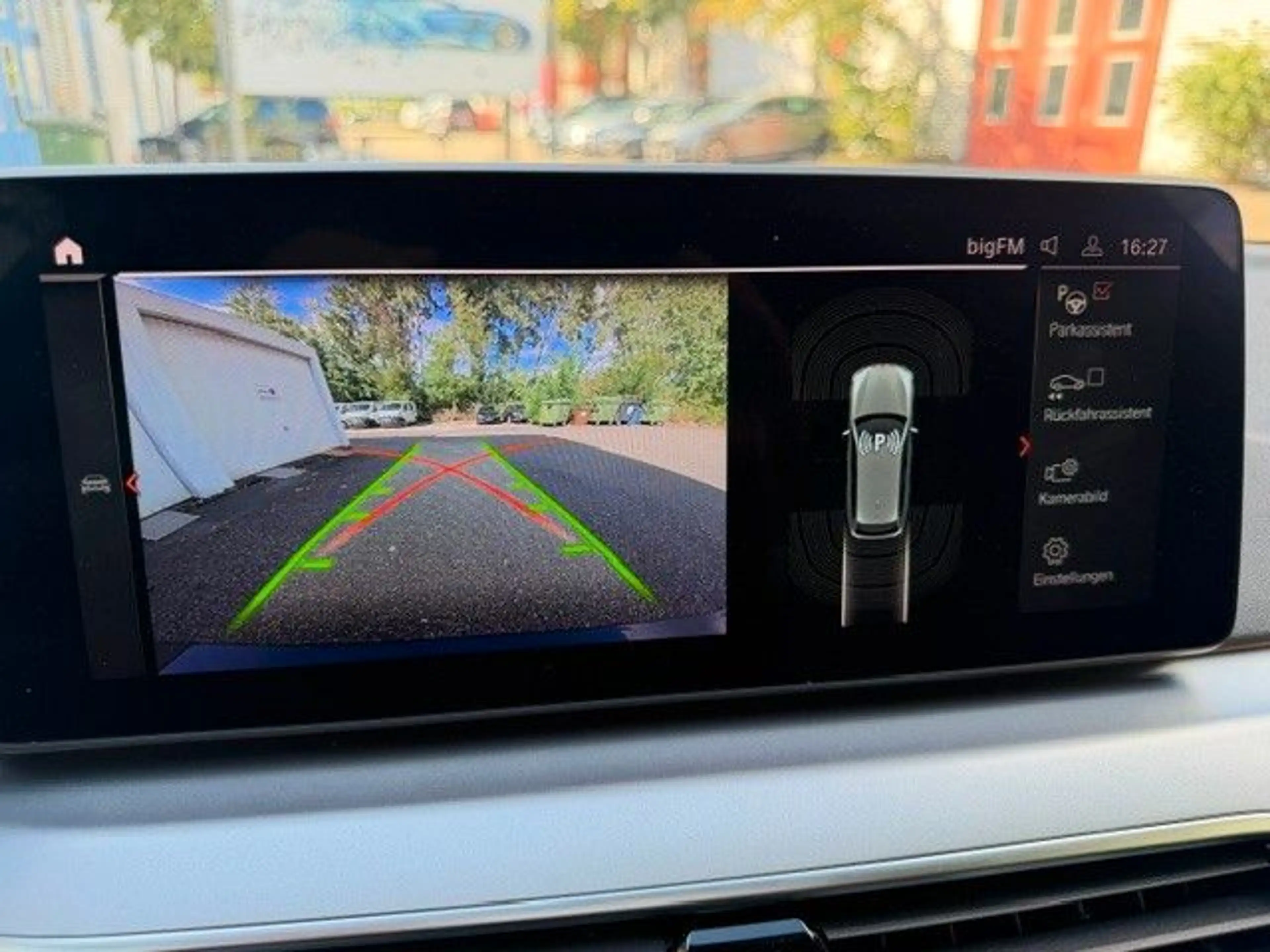 BMW 520 d Touring xDrive LED / Head-Up/Leder/ — photo 15