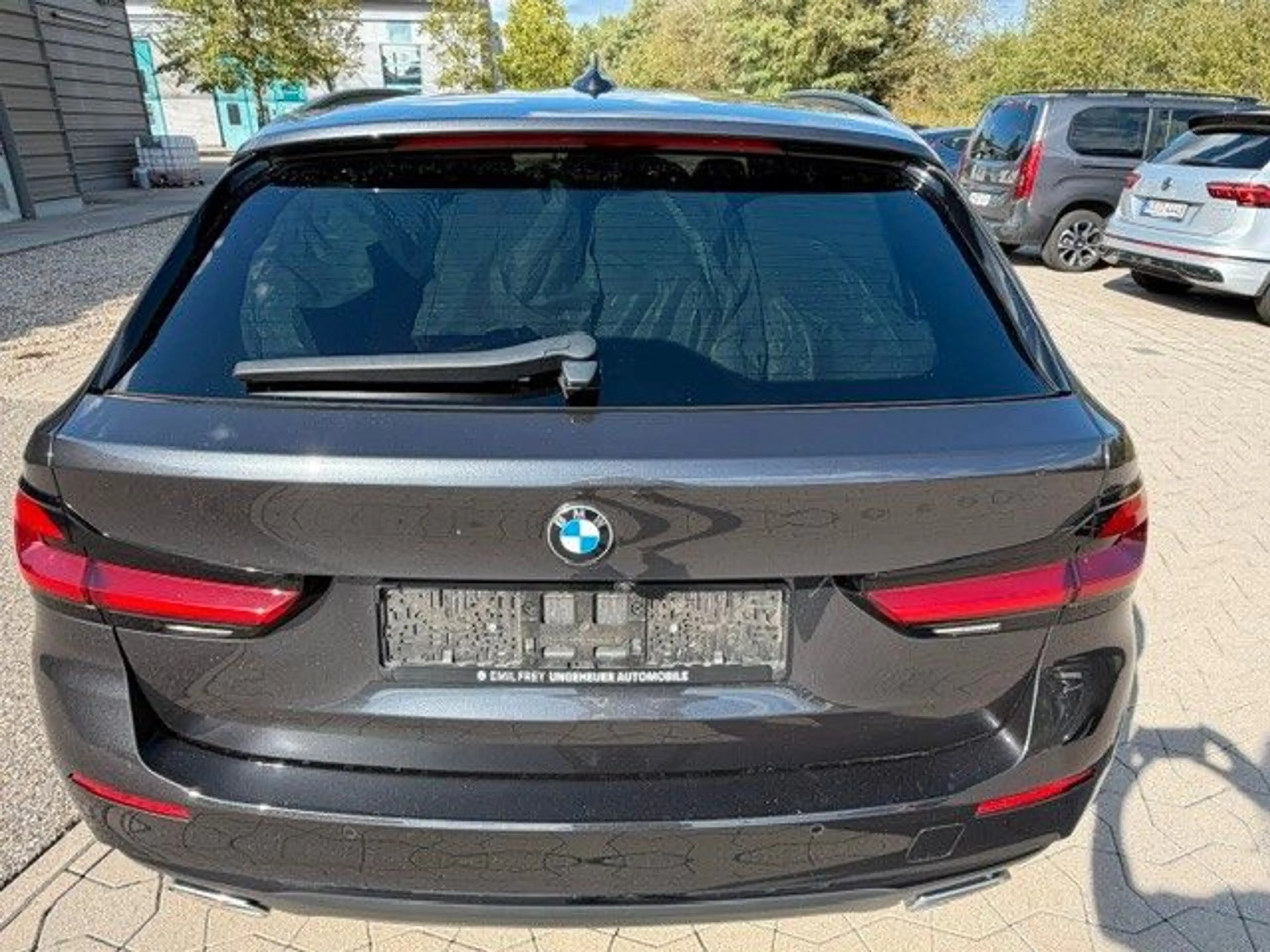 BMW 520 d Touring xDrive LED / Head-Up/Leder/ — photo 5