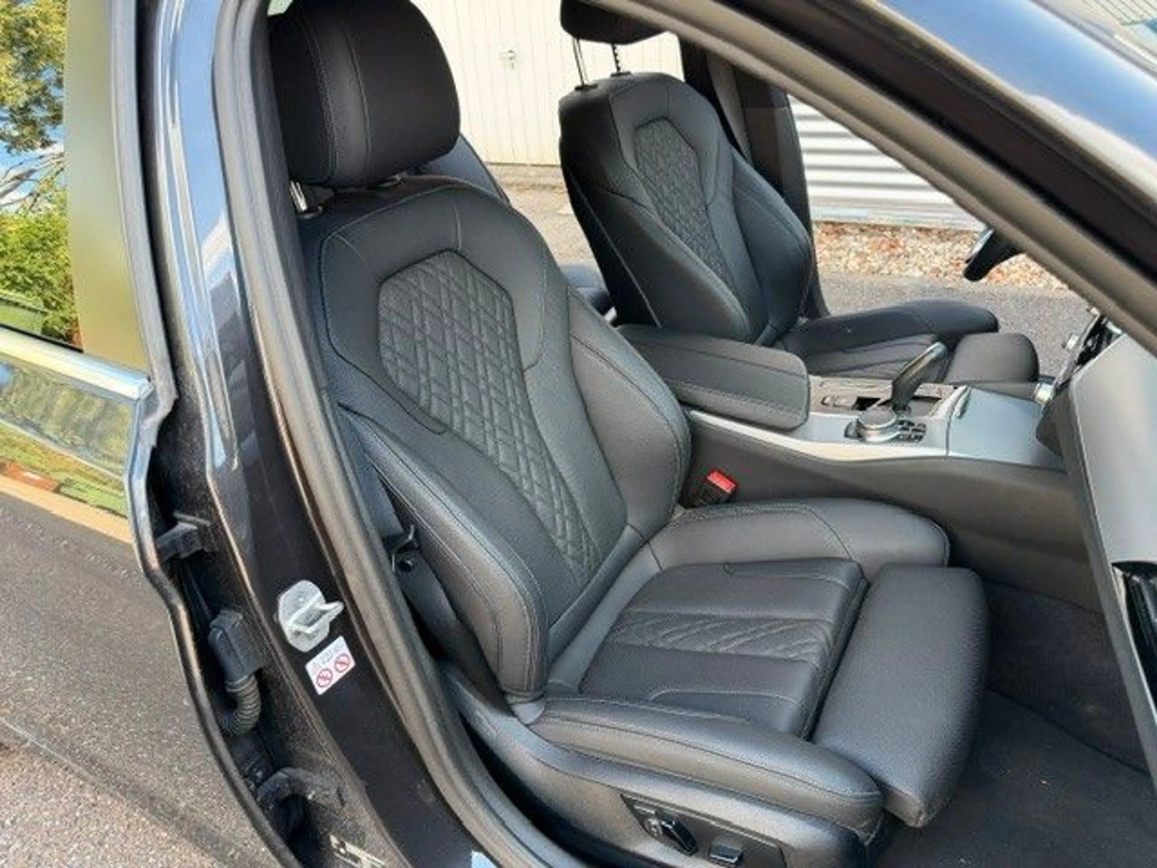BMW 520 d Touring xDrive LED / Head-Up/Leder/ — photo 12