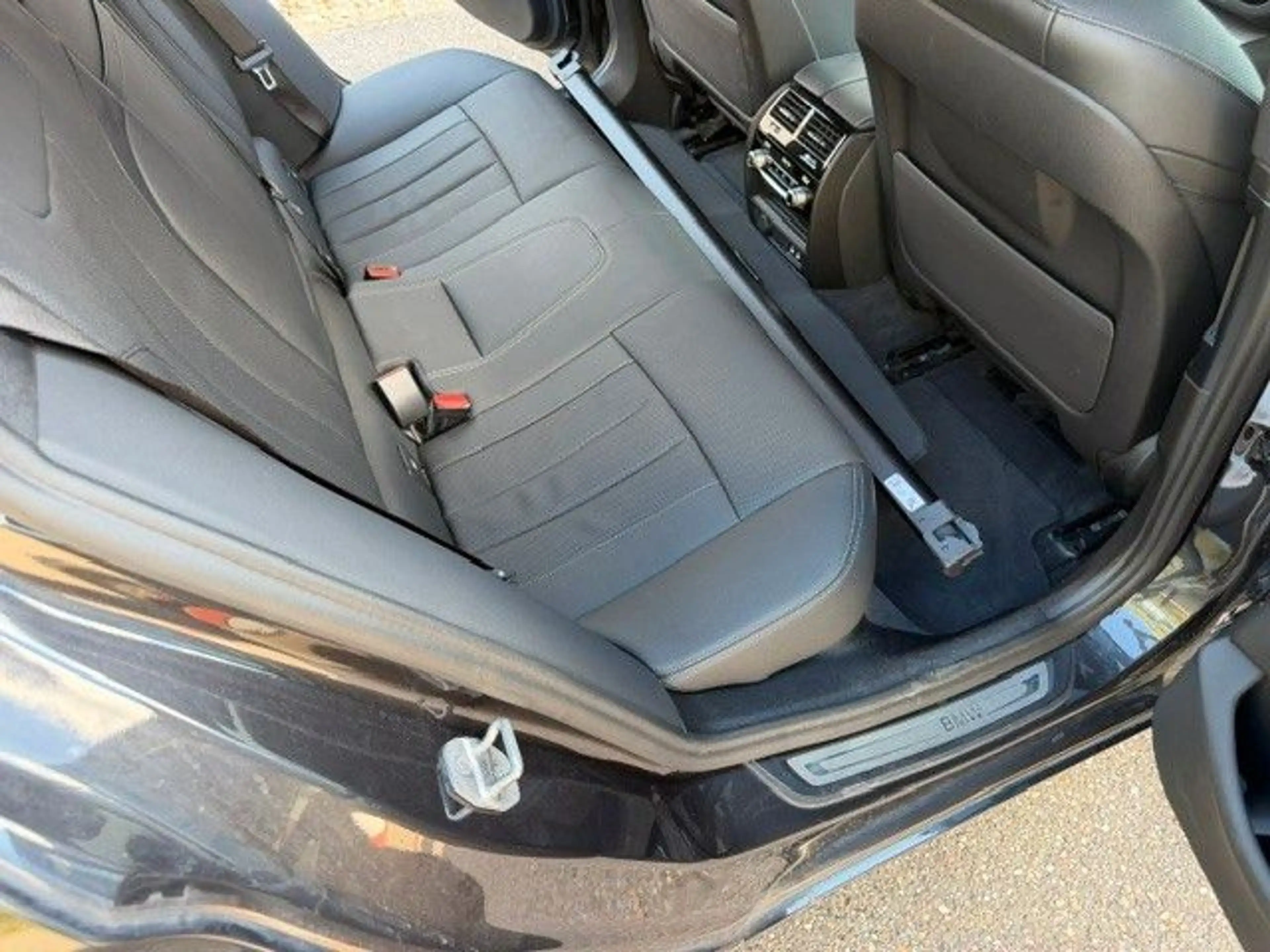 BMW 520 d Touring xDrive LED / Head-Up/Leder/ — photo 10