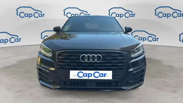Audi Q2 view 5