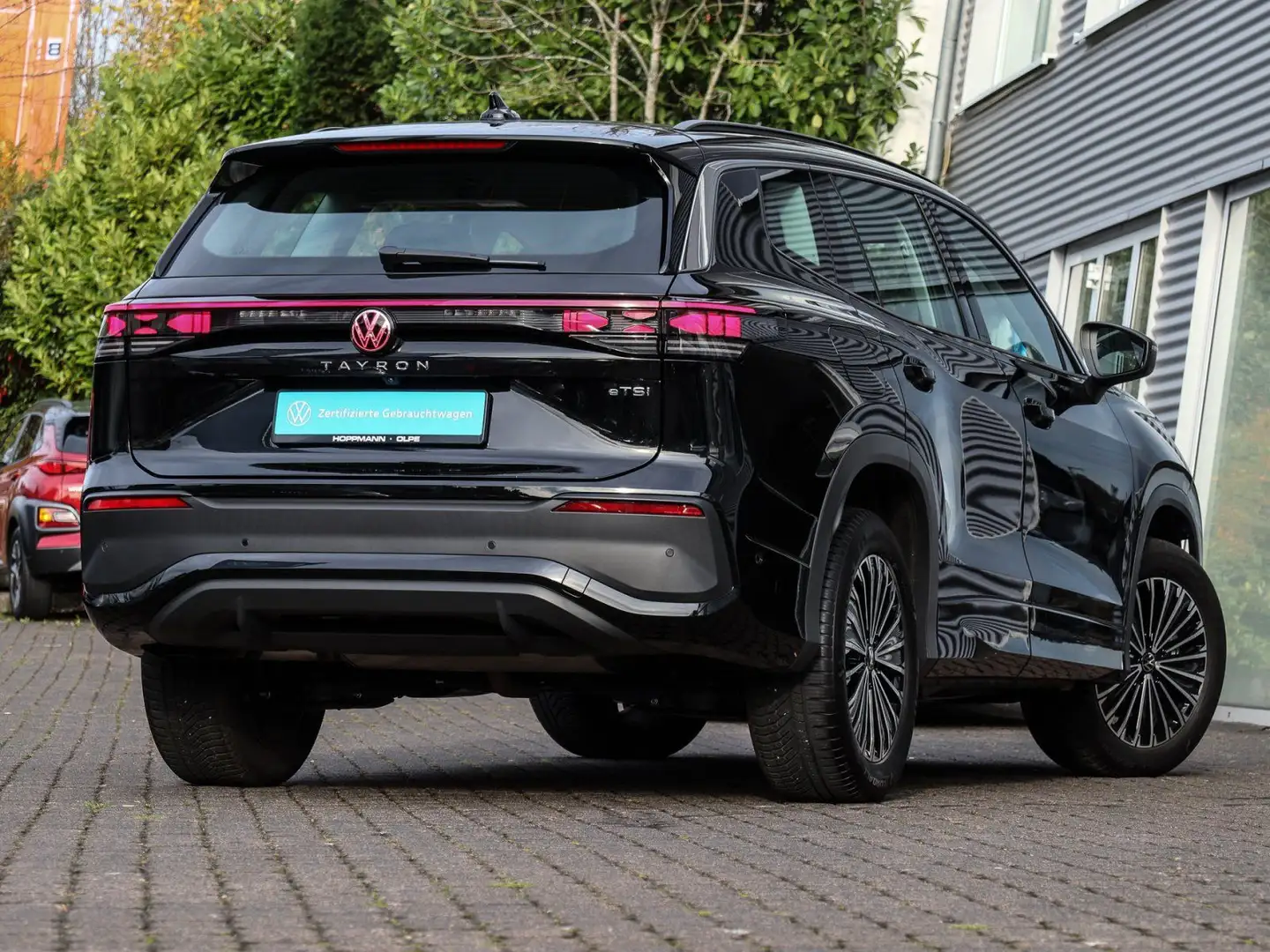 Volkswagen Tayron Life 1.5 eTSI DSG ACC AHK NAVI BEH LENKRA Noir - 2