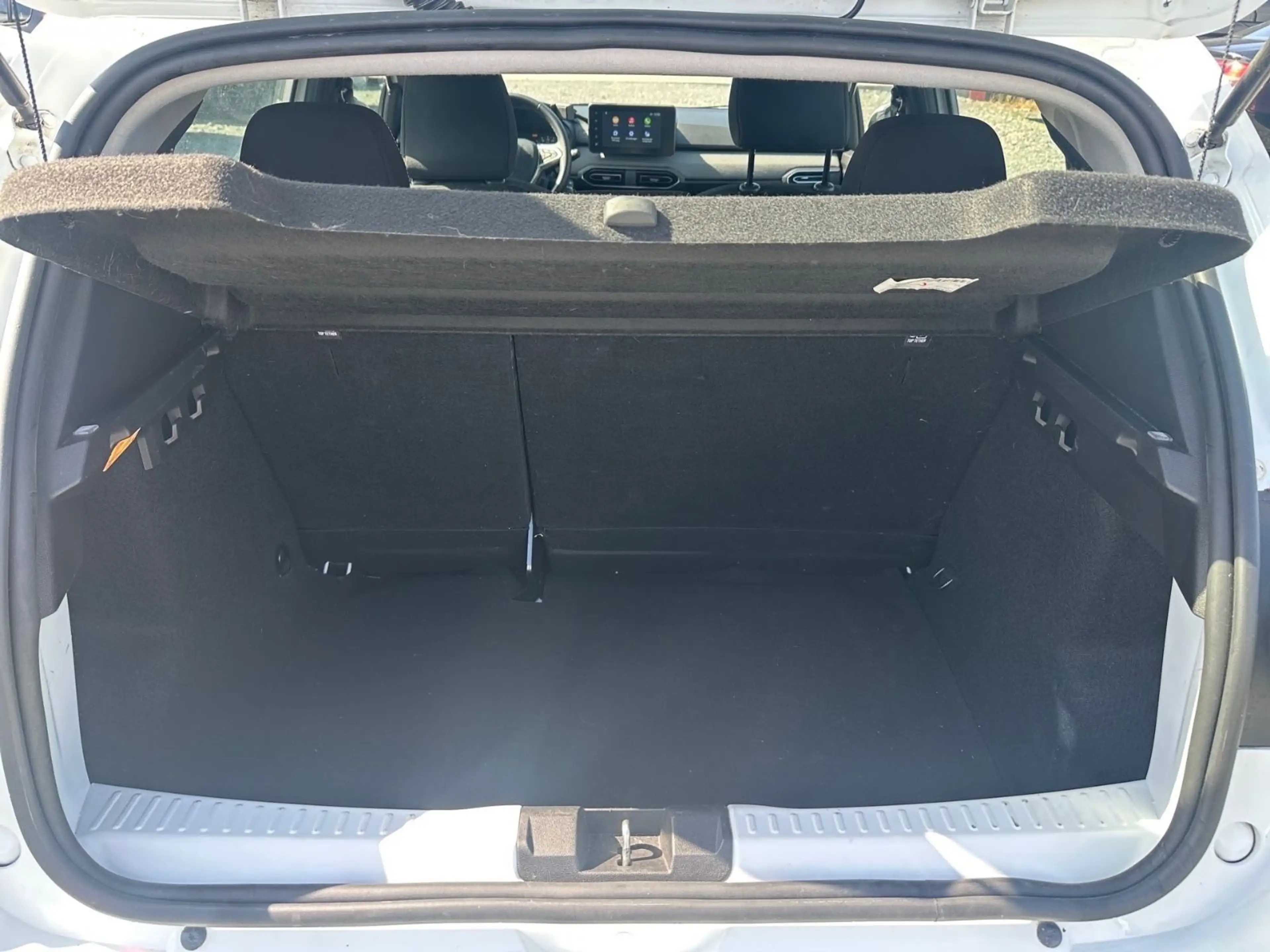Dacia Sandero III Comfort CarPlay Tüv & Inspektion neu — photo 14