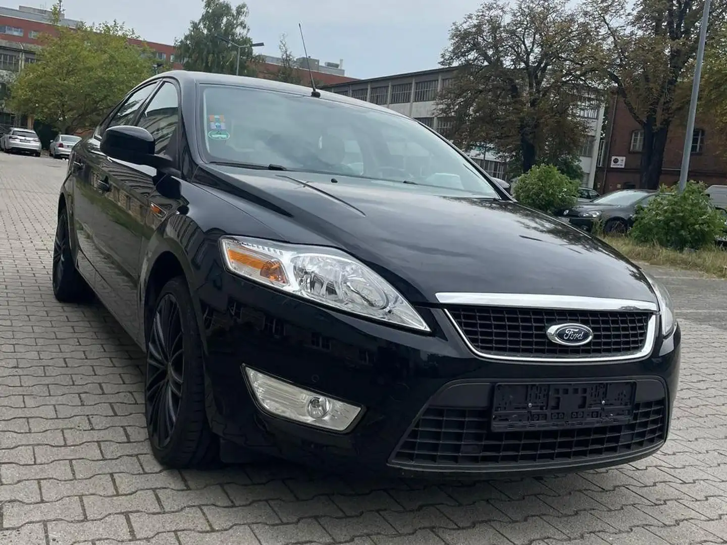 Ford Mondeo 1.6 Ti-VCT Trend Noir - 2