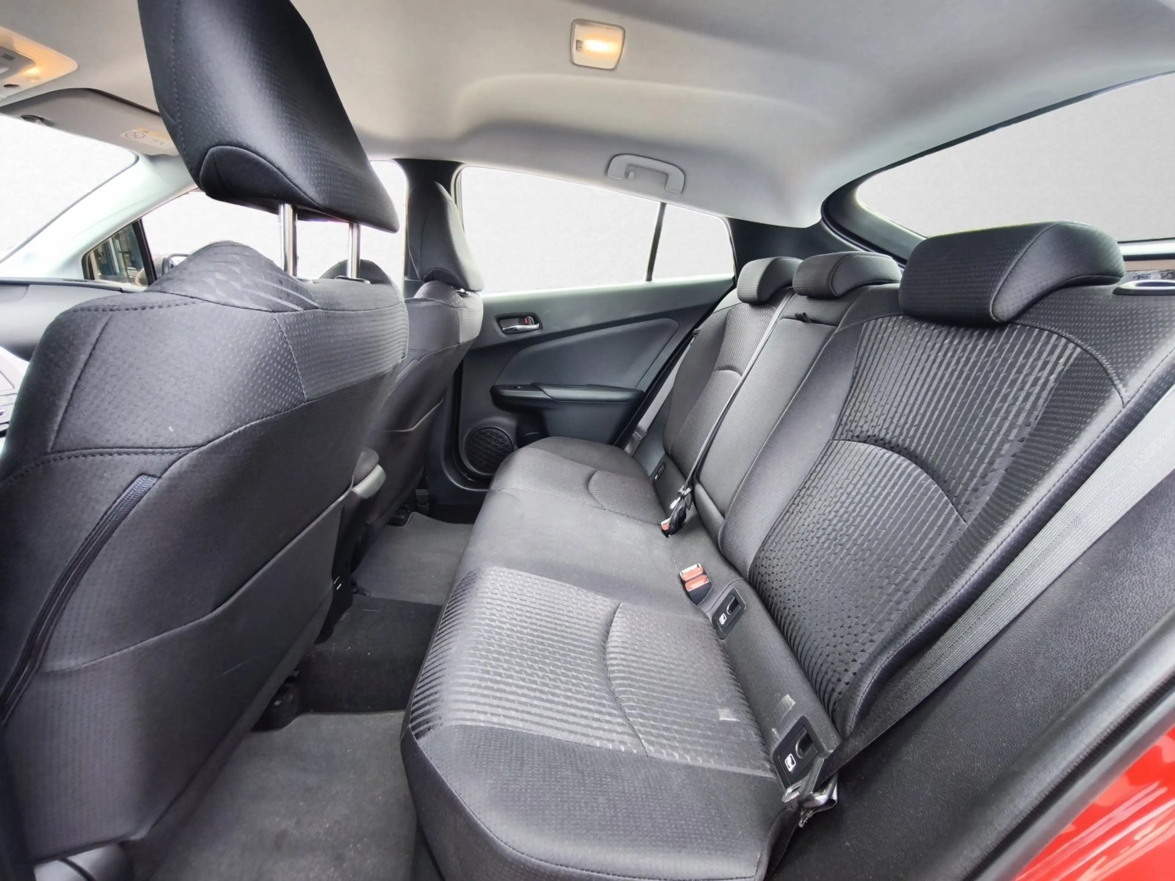 Toyota Prius 1,8 Executive *JBL *Kamera *LED — photo 11