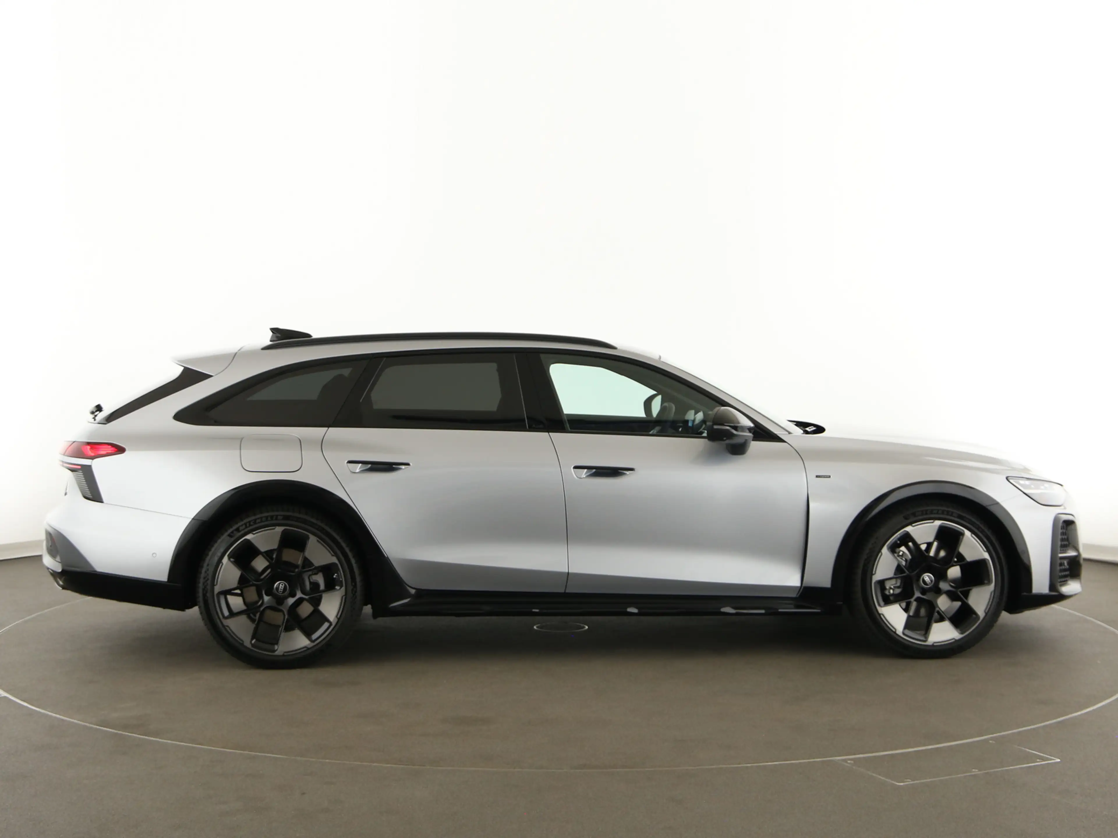 Audi A6 allroad e-hybrid quattro S tronic — photo 8